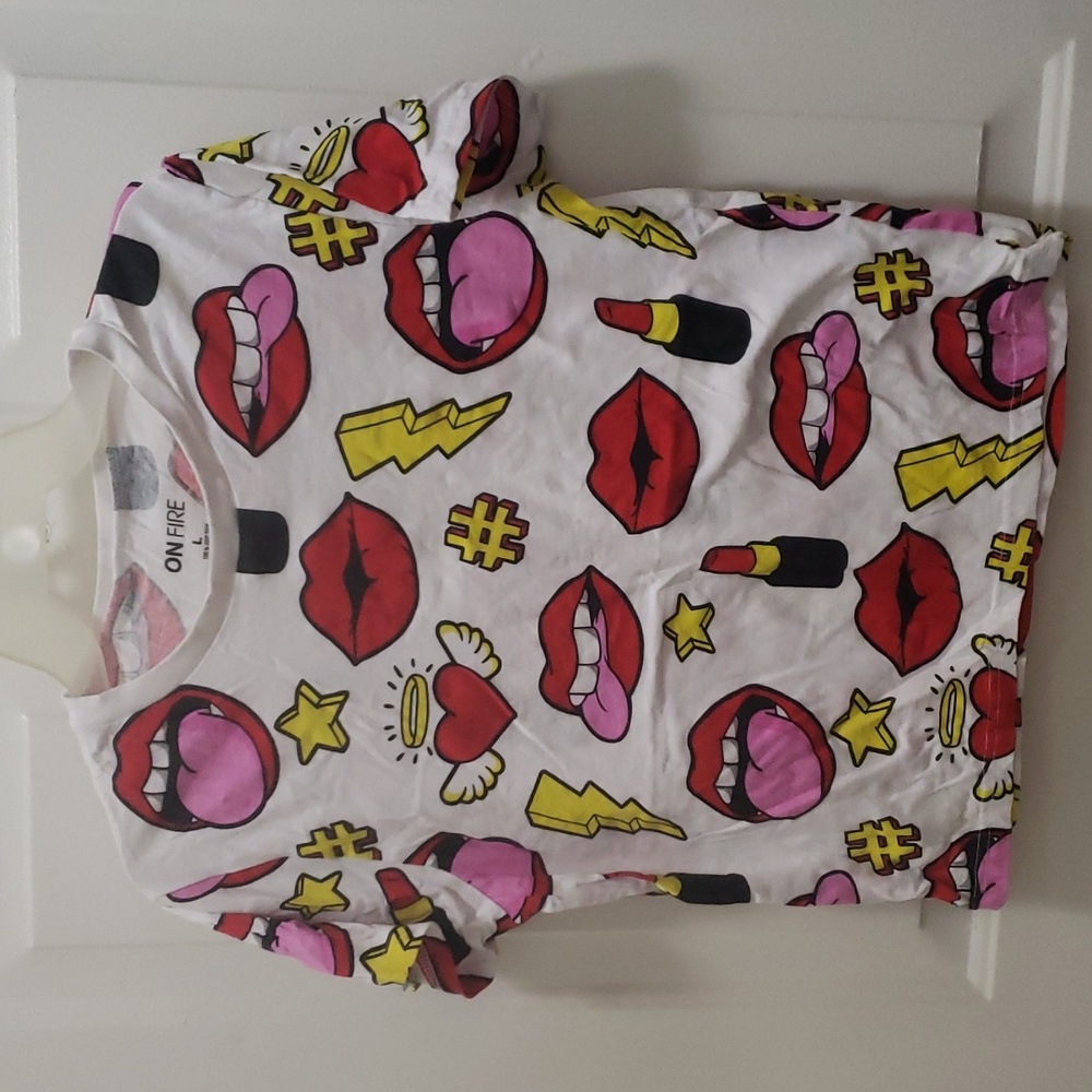 On Fire- white shirt with mouths, hearts, lightning, etc., size L